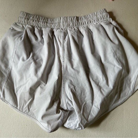 LULULEMON hotty hot shorts - Picture 2 of 8